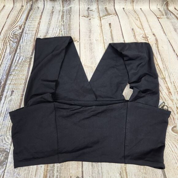 L*Space Parker Convertible Bikini Top in Black Size XS NWT - Picture 3 of 5